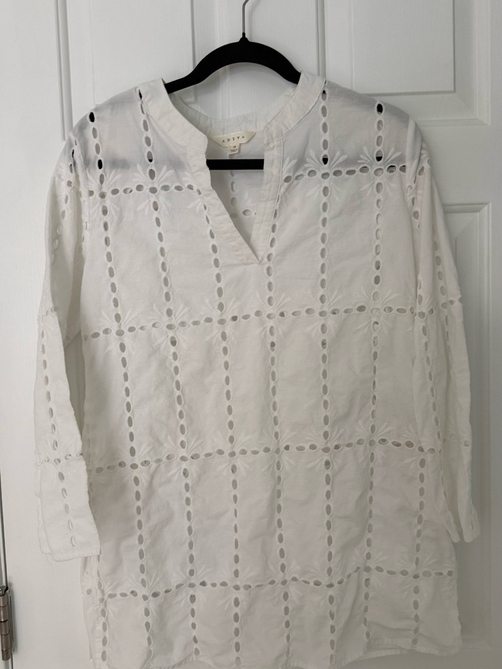 Adiva White Eyelet V-Neck Tunic